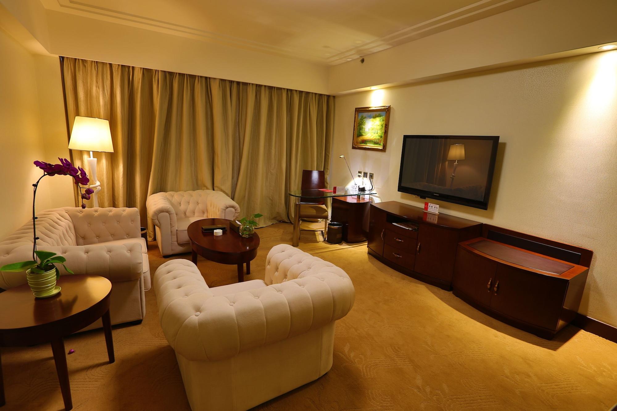Отель Ramada Chengdu North Экстерьер фото