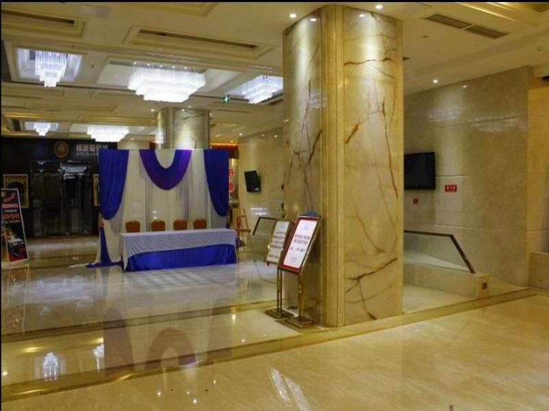 Отель Ramada Chengdu North Экстерьер фото